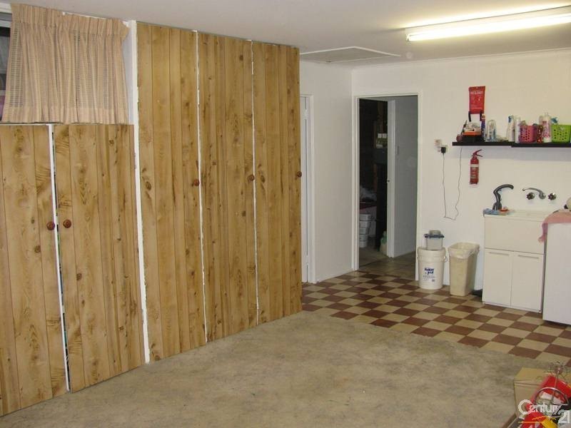 2 Heathwood Court, Hampden QLD 4741