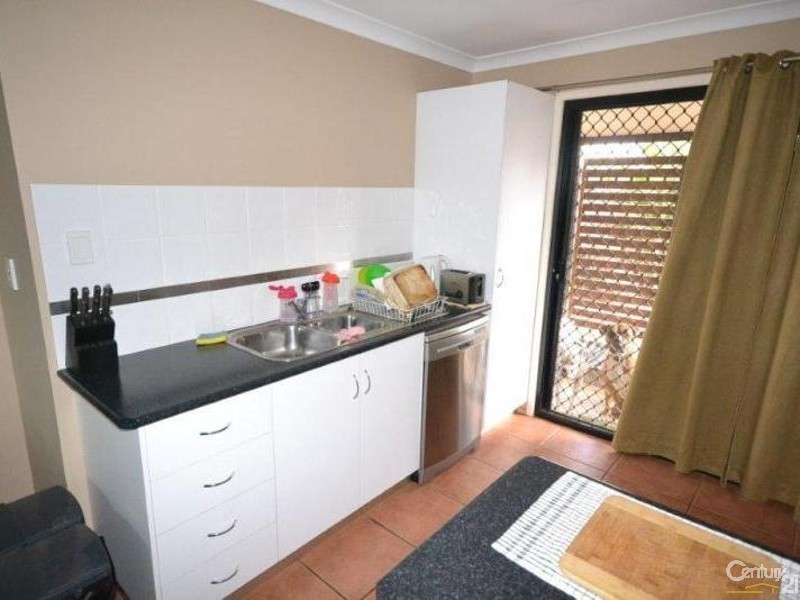 1B Savannah Drive, Moranbah QLD 4744