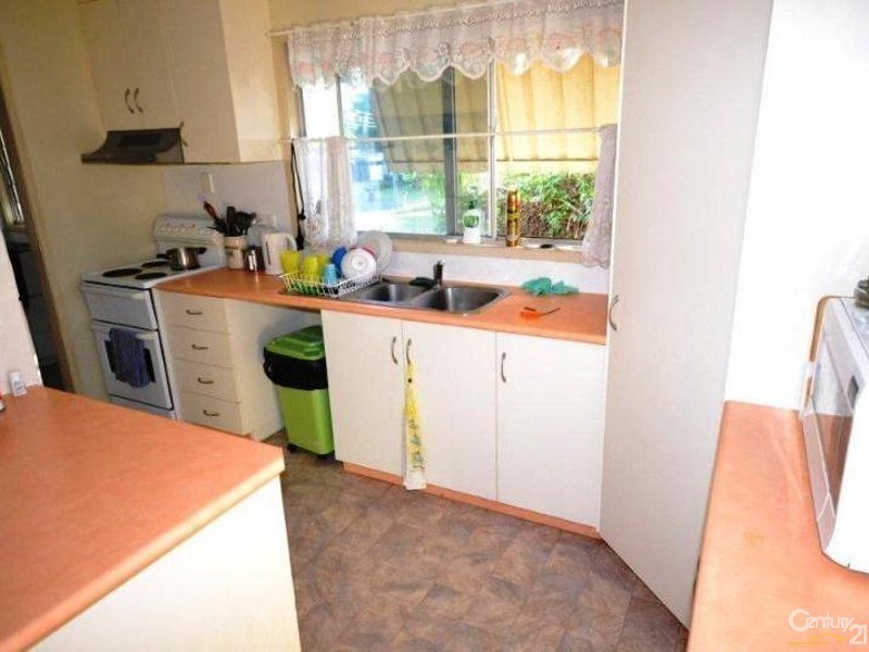 1 Elliot Street, Moranbah QLD 4744