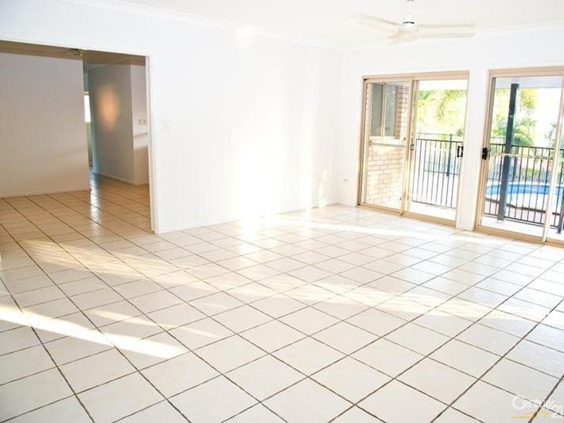 26 McLaughlin Drive, Eimeo QLD 4740