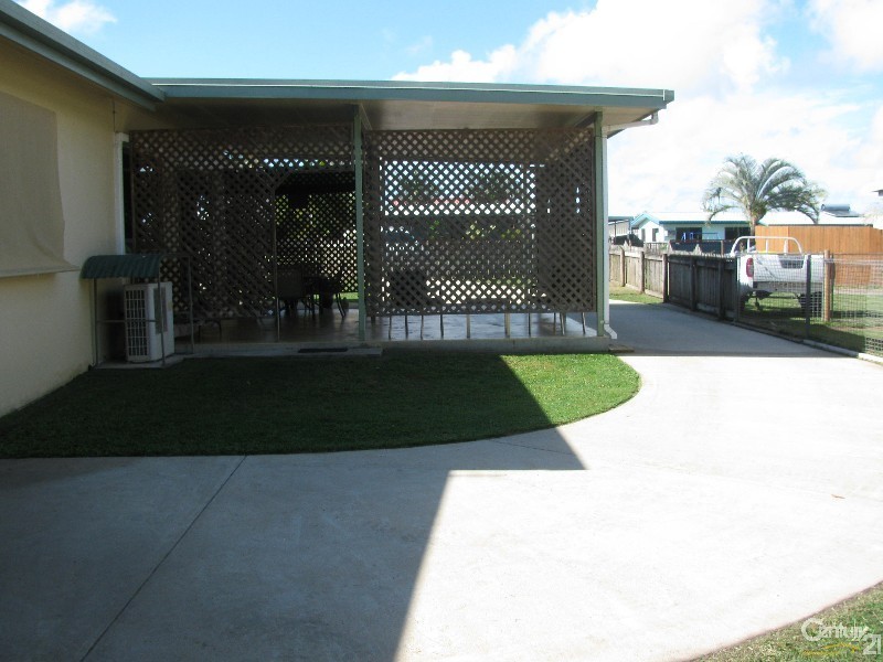 12 Stott Street, Bucasia QLD 4750