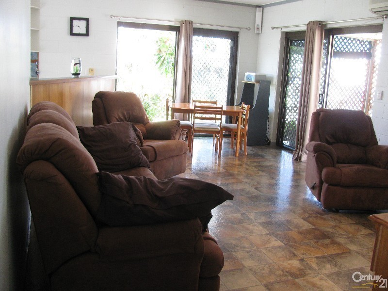 12 Stott Street, Bucasia QLD 4750