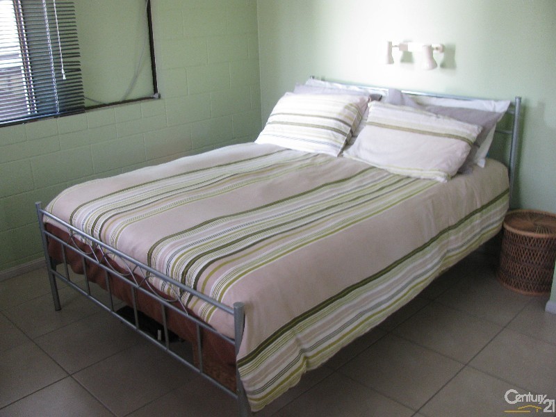 12 Stott Street, Bucasia QLD 4750