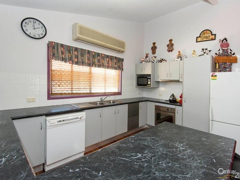 17 Seacove Court, Eimeo QLD 4740