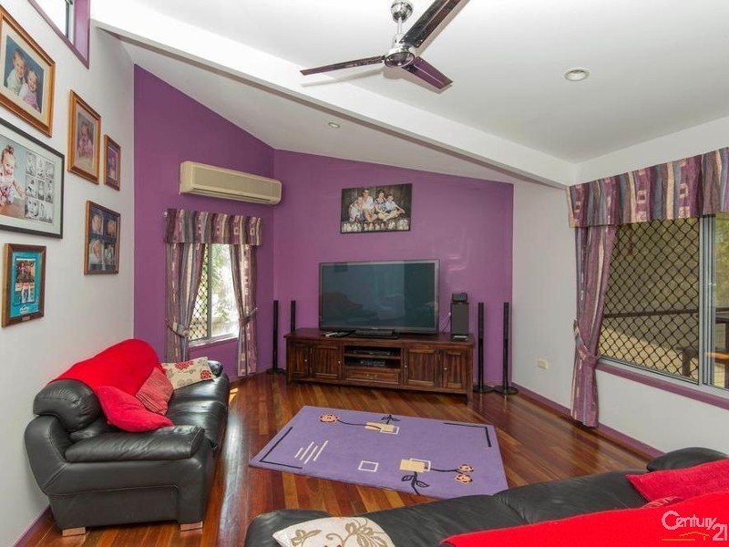 17 Seacove Court, Eimeo QLD 4740