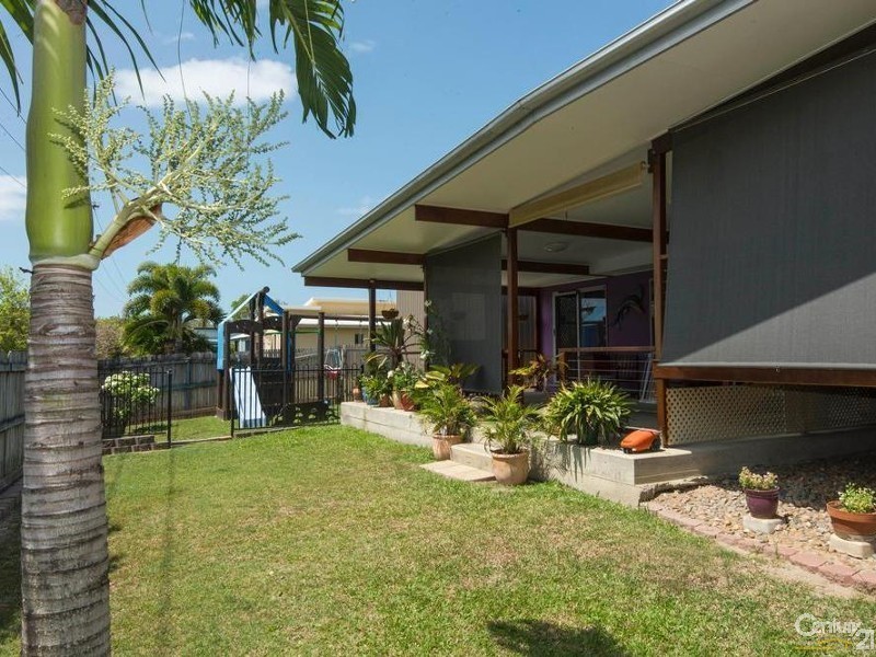17 Seacove Court, Eimeo QLD 4740