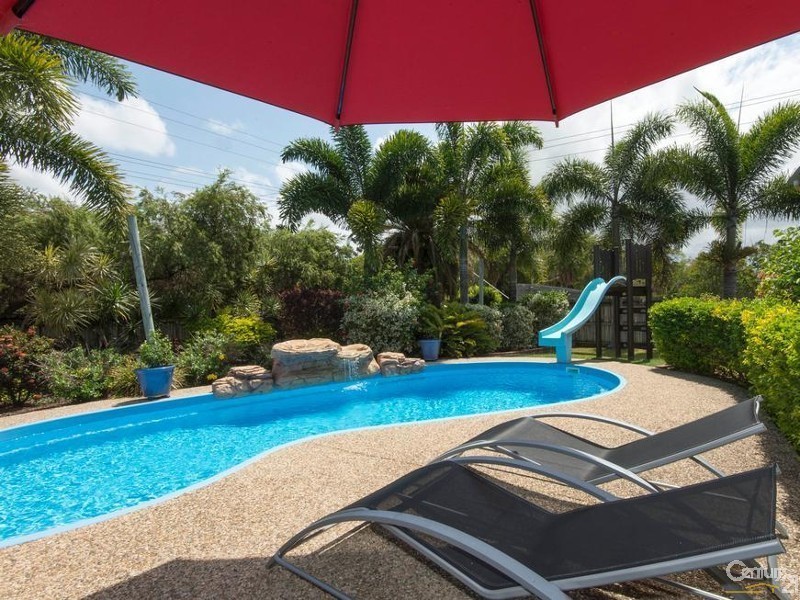 17 Seacove Court, Eimeo QLD 4740