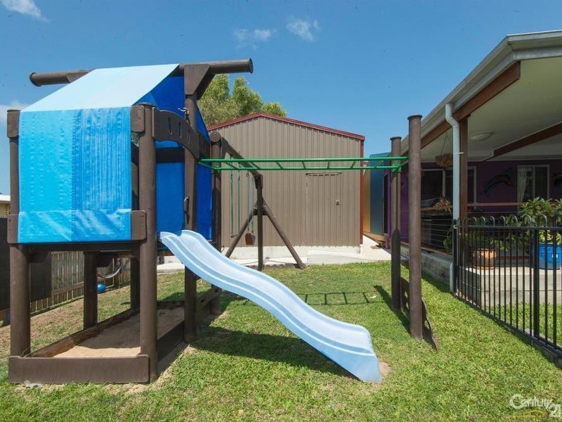 17 Seacove Court, Eimeo QLD 4740