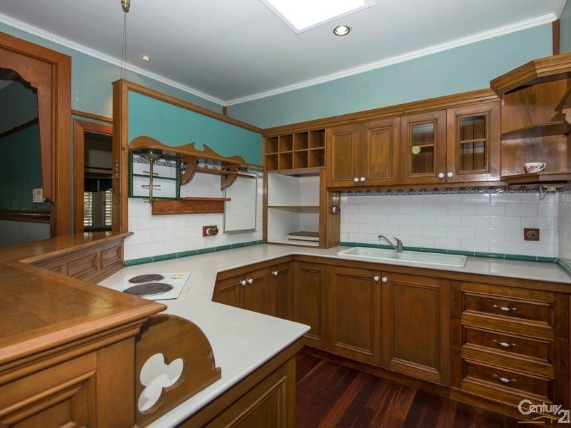 8 Hunter Street, West Mackay QLD 4740