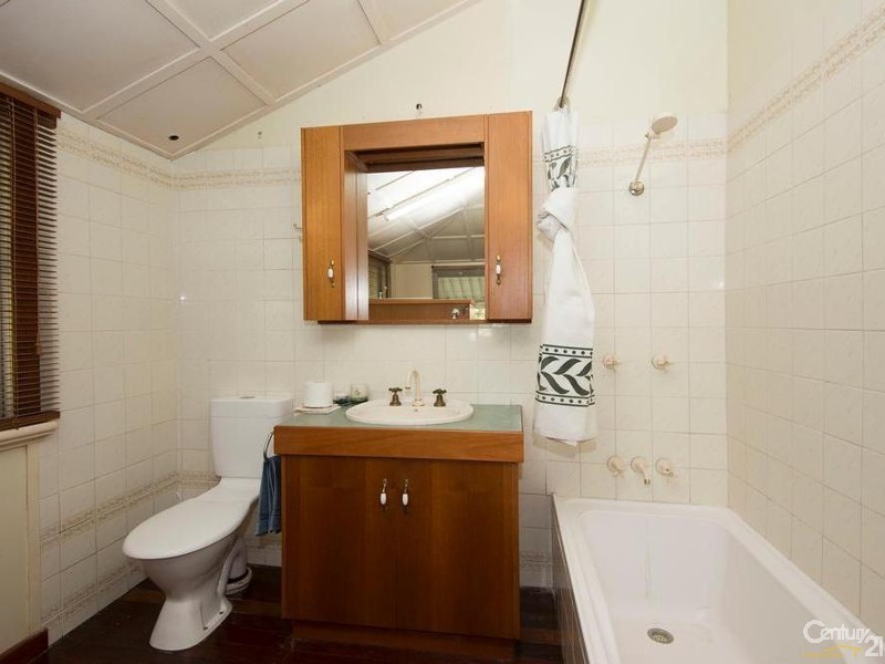 8 Hunter Street, West Mackay QLD 4740