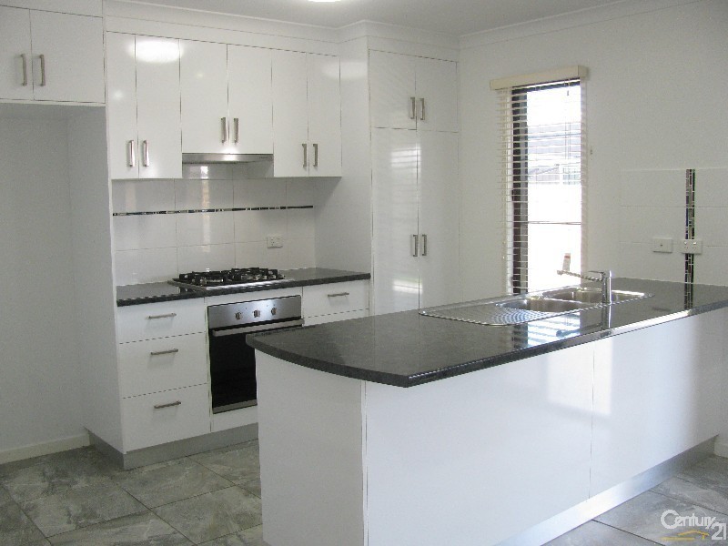 16 Yatay Street, Eimeo QLD 4740