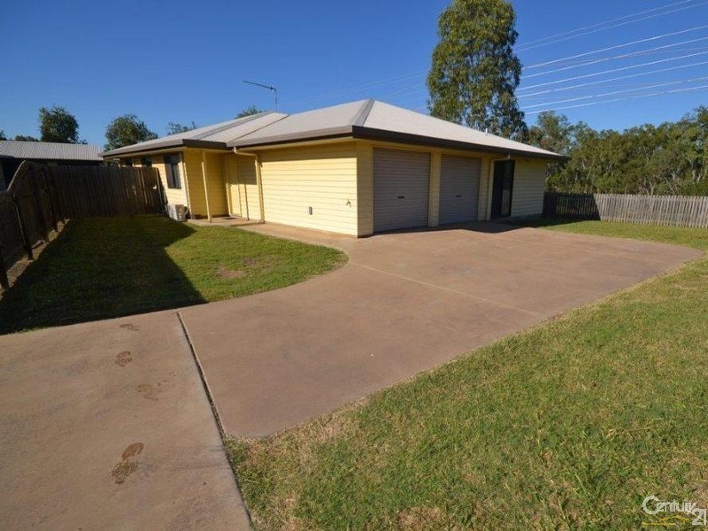 4/63 Oliver Mews, Moranbah QLD 4744