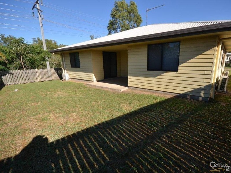 4/63 Oliver Mews, Moranbah QLD 4744