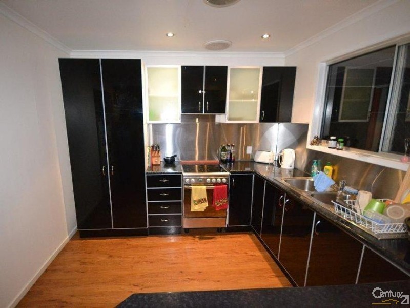 64 Yeates Street, Moranbah QLD 4744