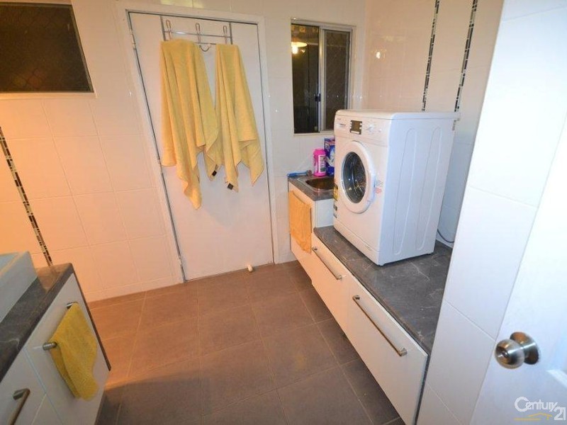 64 Yeates Street, Moranbah QLD 4744