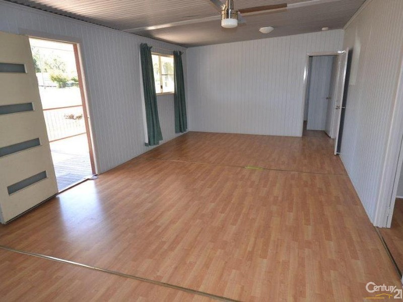 8 Denison Street, Nebo QLD 4742