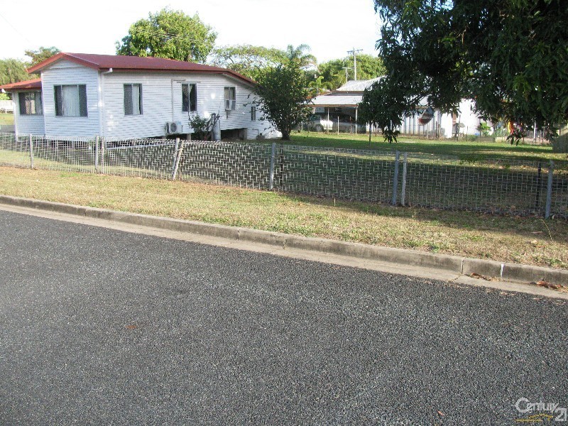 35 Meadow Street, North Mackay QLD 4740