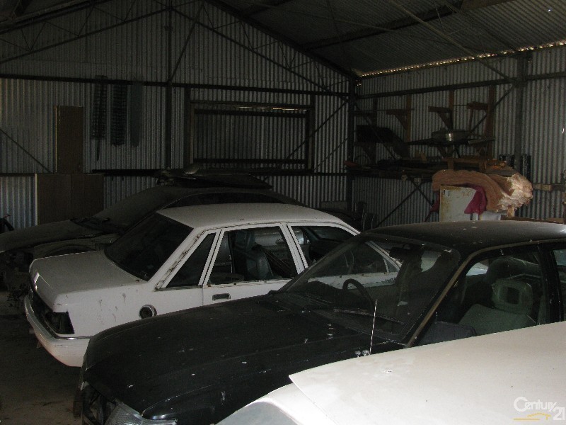 25914 Peak Downs Highway, Alexandra QLD 4740