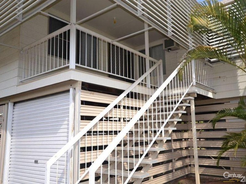 62 Jackson Avenue, Moranbah QLD 4744