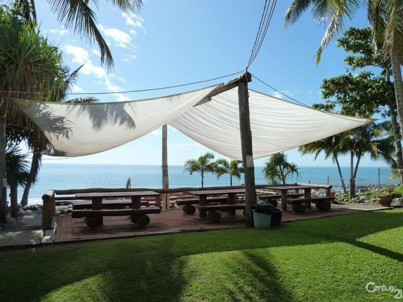 137/6 138/6 Beach Road, Dolphin Heads QLD 4740