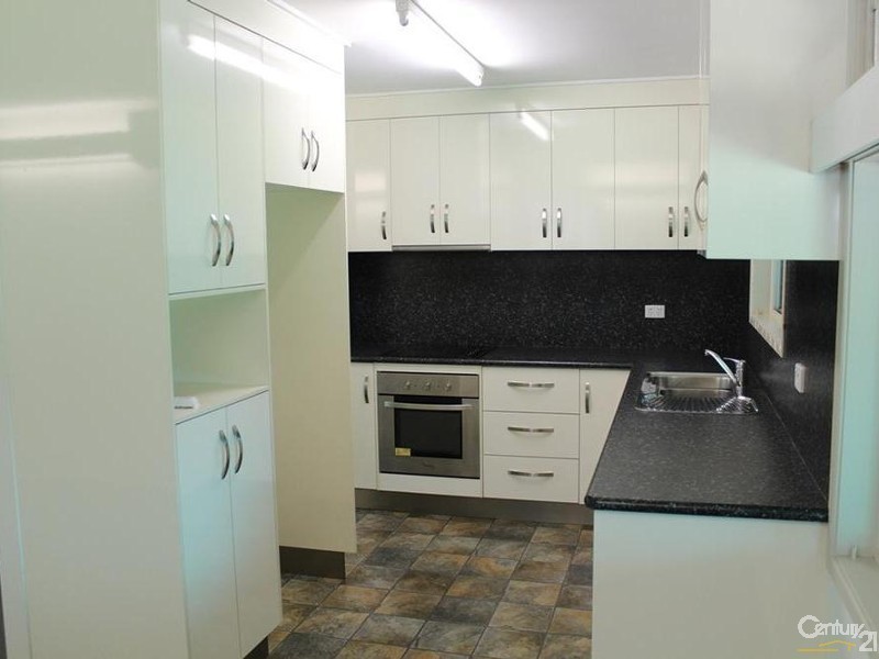25914 Peak Downs Highway, Alexandra QLD 4740
