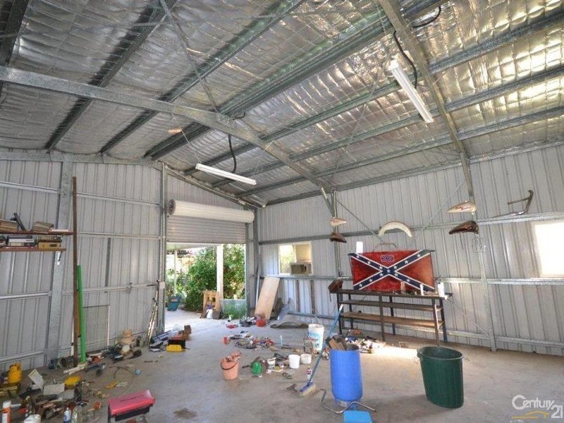 10 Maitland Street, Moranbah QLD 4744