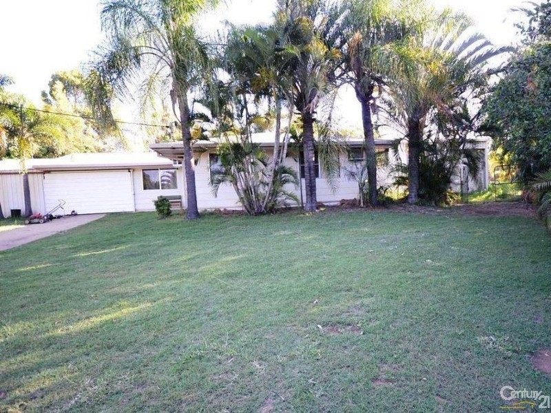 10 Maitland Street, Moranbah QLD 4744