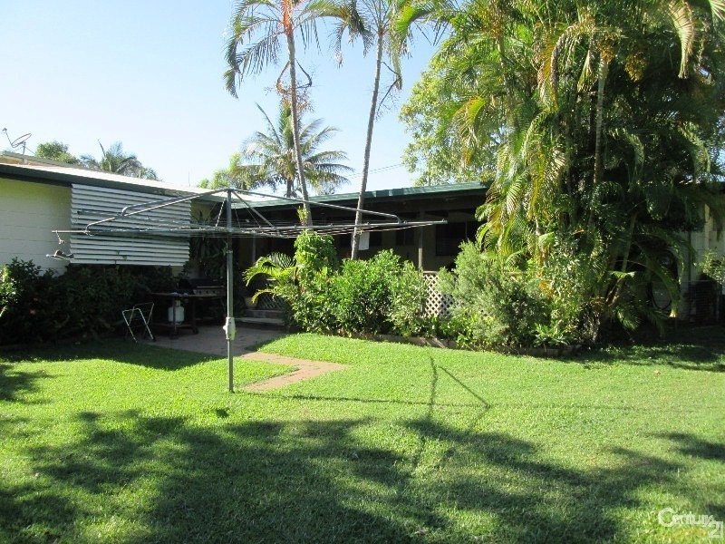 17  Shannon Drive, Moranbah QLD 4744