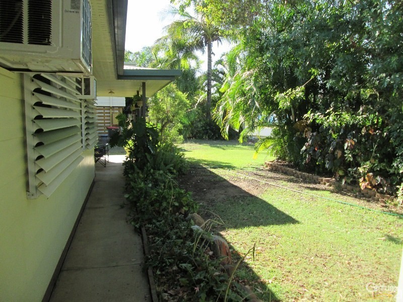 17  Shannon Drive, Moranbah QLD 4744