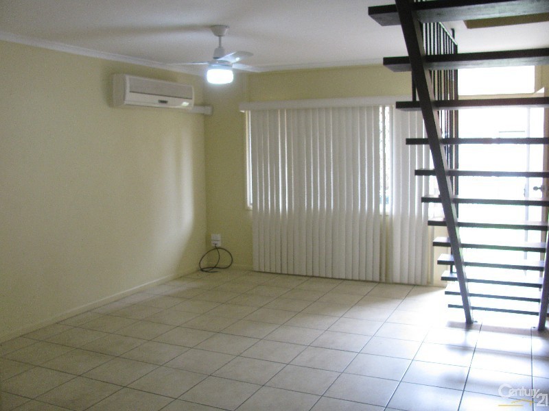 2/63  Milton Street, Mackay QLD 4740