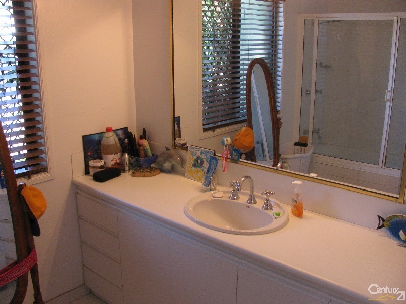 61 Amhurst Street, Slade Point QLD 4740