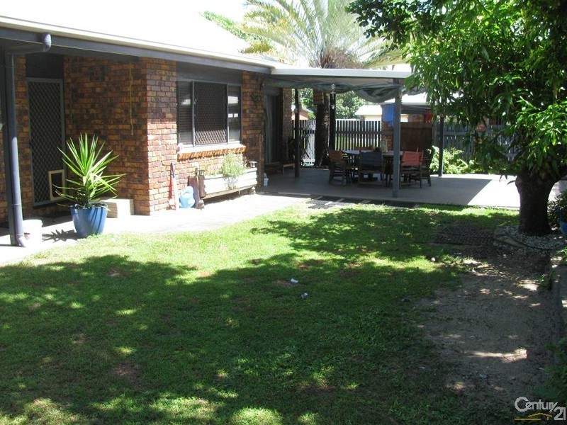 61 Amhurst Street, Slade Point QLD 4740