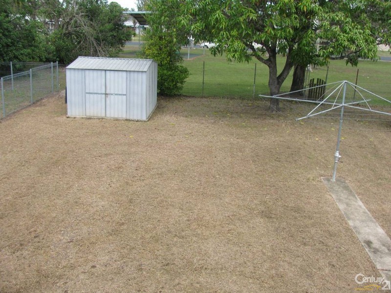 19 Lenton Street, Dysart QLD 4745