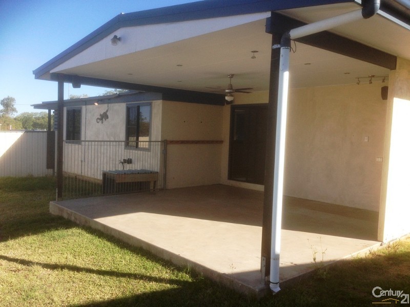 16 Macdonald Street, Dysart QLD 4745