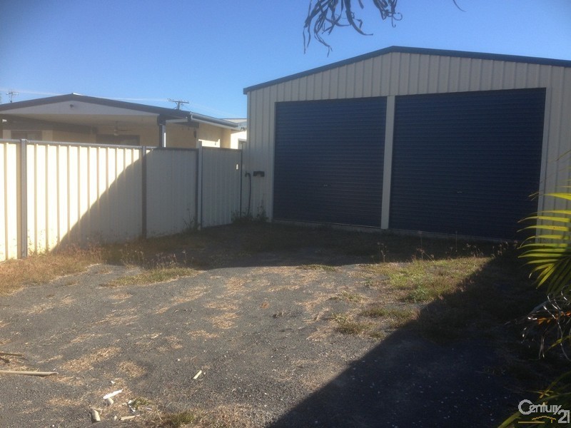 16 Macdonald Street, Dysart QLD 4745