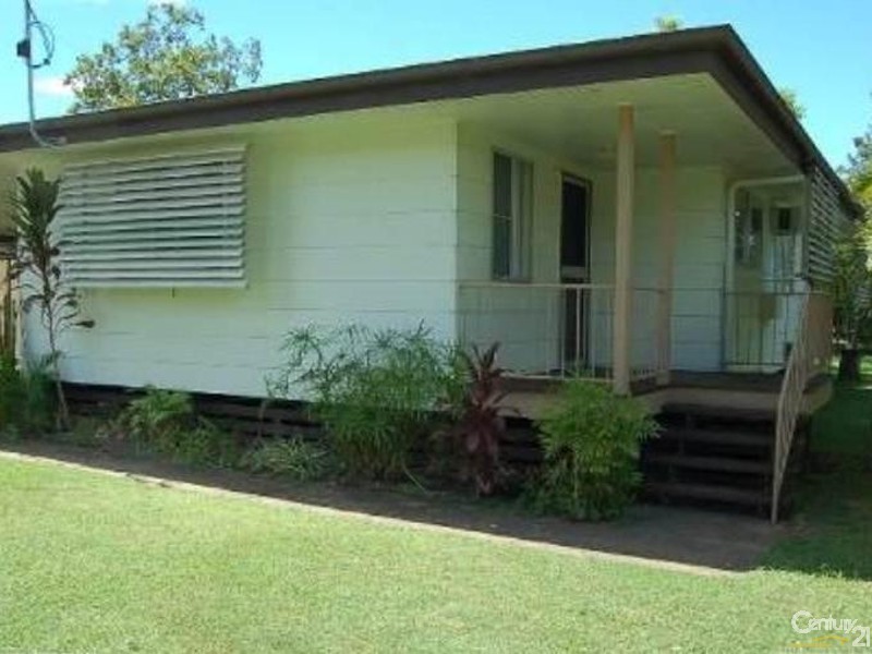 3 Middle Crescent, Dysart QLD 4745