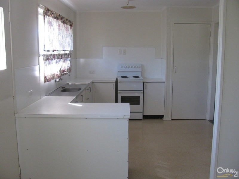 15 Brock Crescent, Dysart QLD 4745
