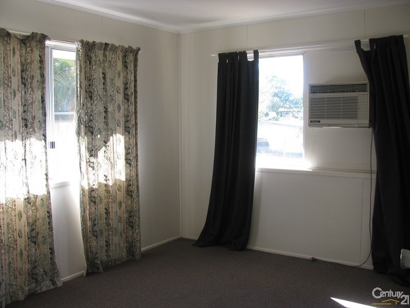 15 Brock Crescent, Dysart QLD 4745
