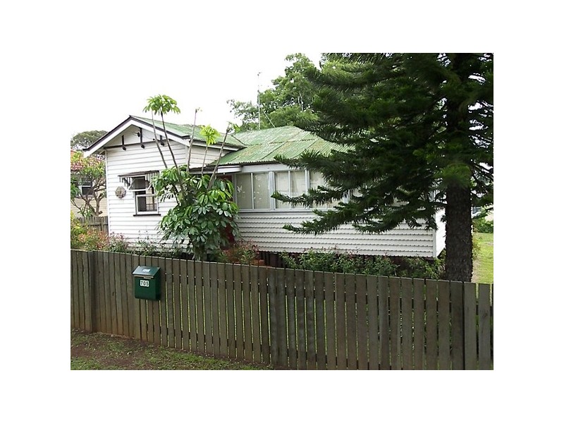 705 Ruthven Street, Toowoomba QLD 4350