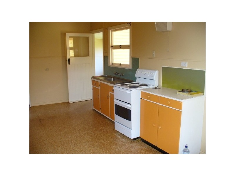 17 Tynedale Avenue, Newtown QLD 4350