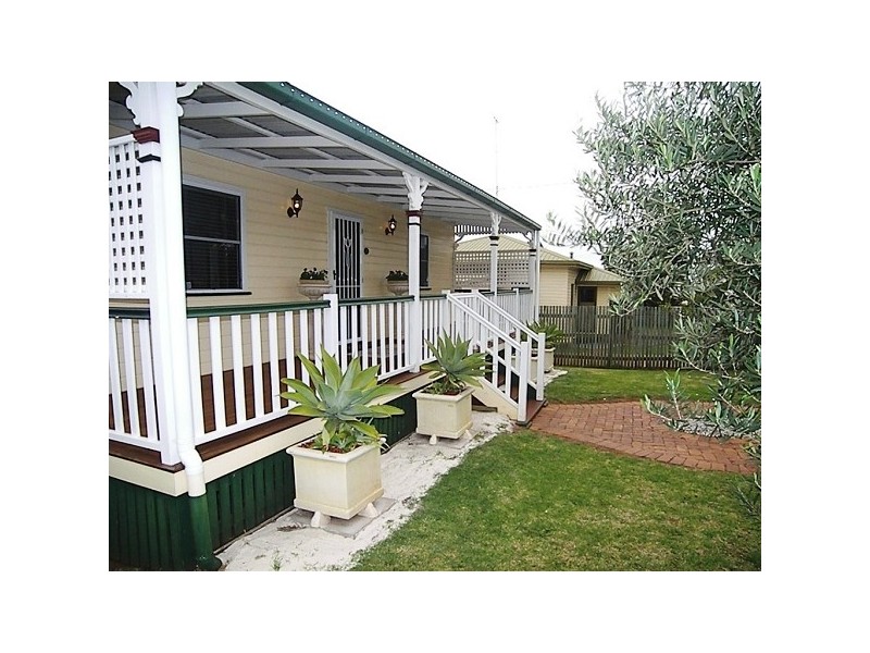 72a Jellicoe Street, Mount Lofty QLD 4350