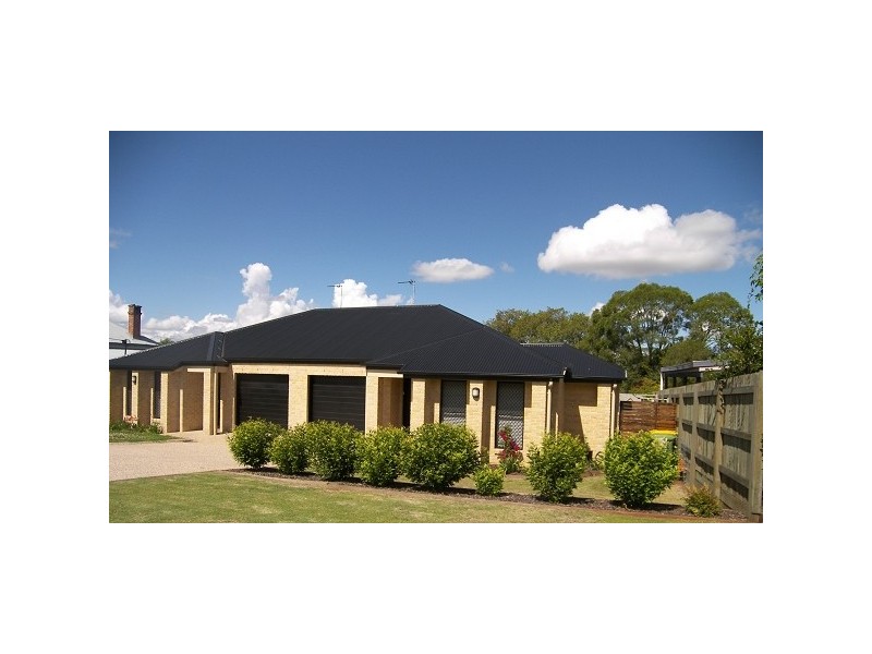 Centenary Heights QLD 4350