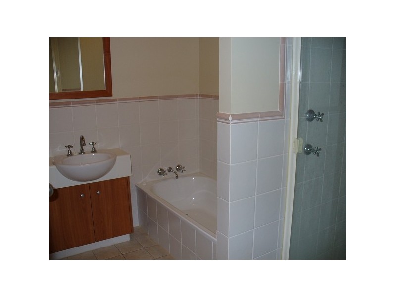 Centenary Heights QLD 4350