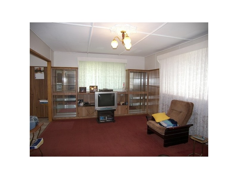 19 Farr Street, Kearneys Spring QLD 4350