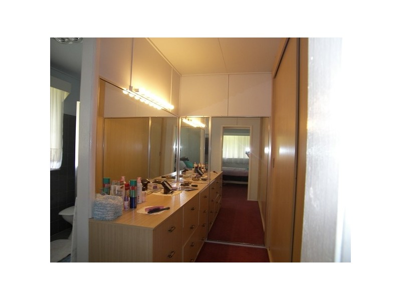 19 Farr Street, Kearneys Spring QLD 4350