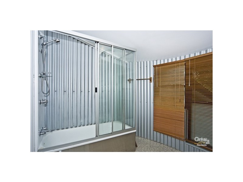 13 Mary Street, Mount Lofty QLD 4350