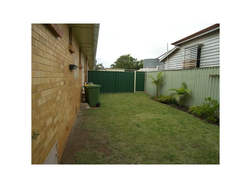 1/14 Ascot Street, Newtown QLD 4350