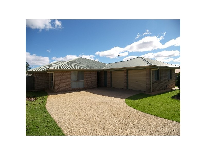 9 Strohfeldt Street, Middle Ridge QLD 4350