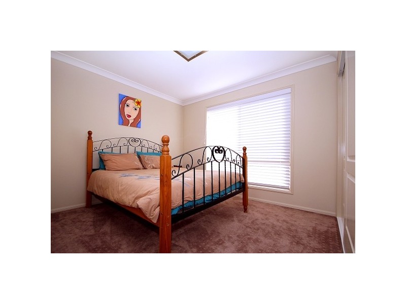 6 Jacaranda Court, Westbrook QLD 4350