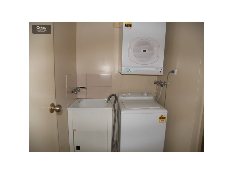 9/369 Margaret Street, Newtown QLD 4350